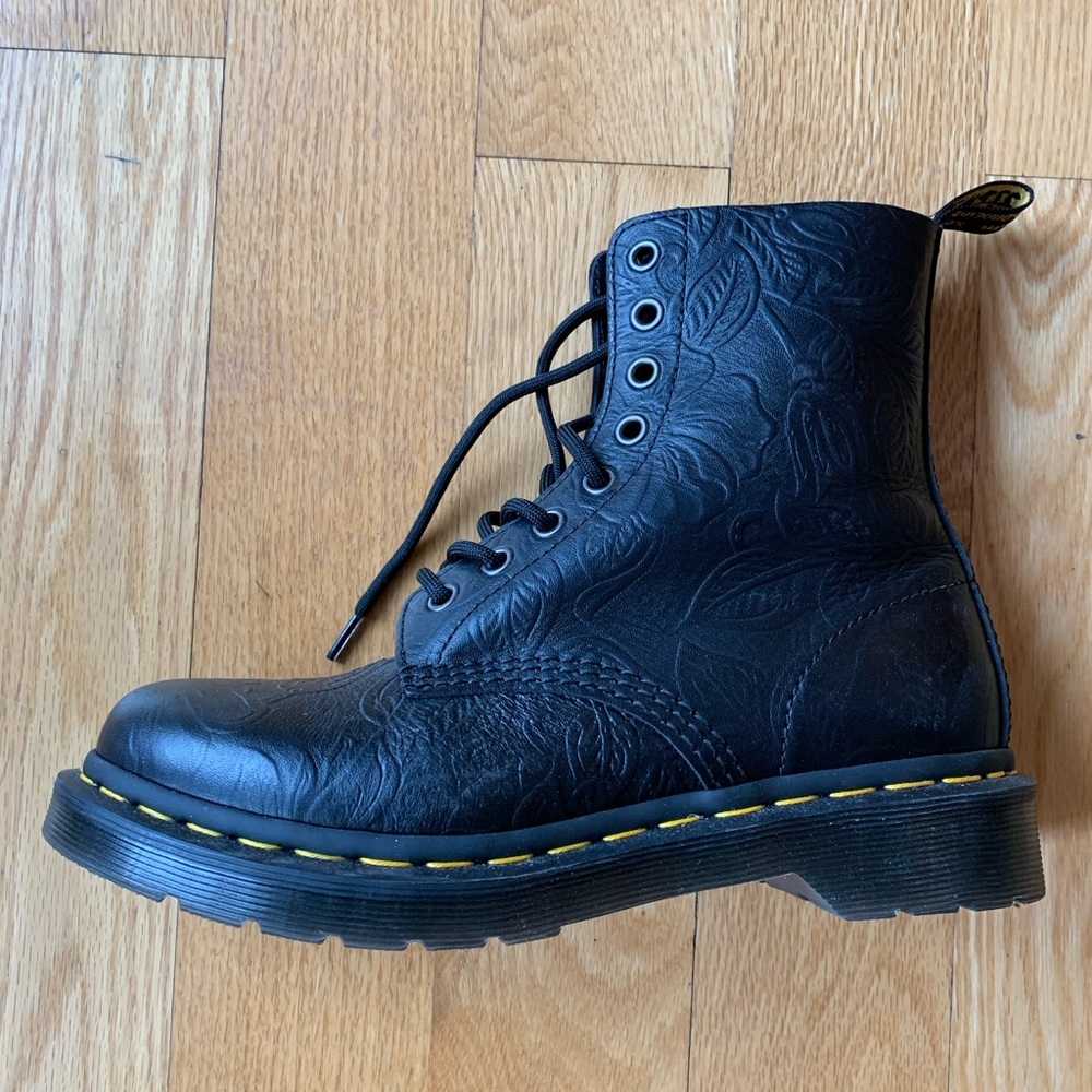 Dr. Martens 1460 Pascal Floral Embossed